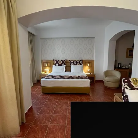Tamra Beach Resort-2